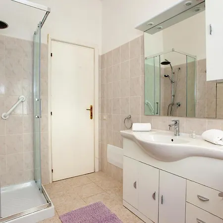 41 Mezza Marina Villa *